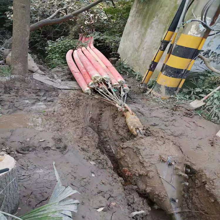 芜湖武汉卷帘门拖拉管